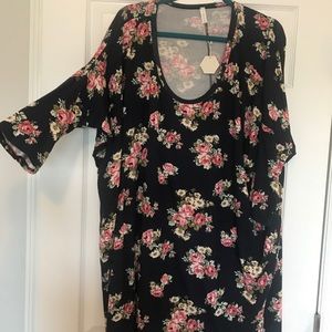 Floral maternity dress